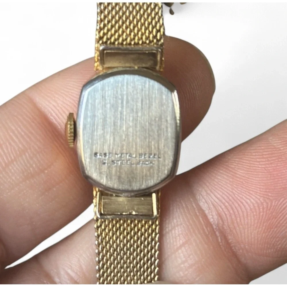 Timex Women's Gold‎ Tone